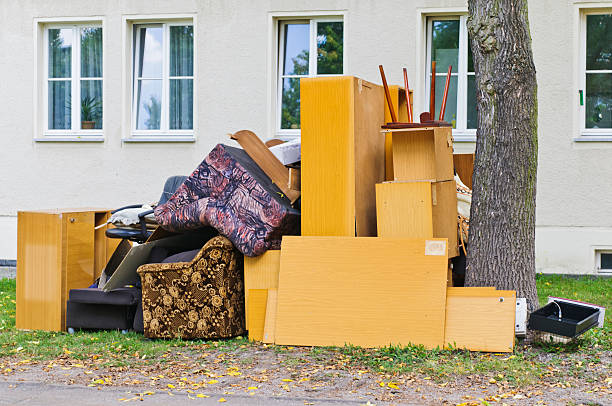 Best Yard Cleanup Services  in Ishpeng, MI